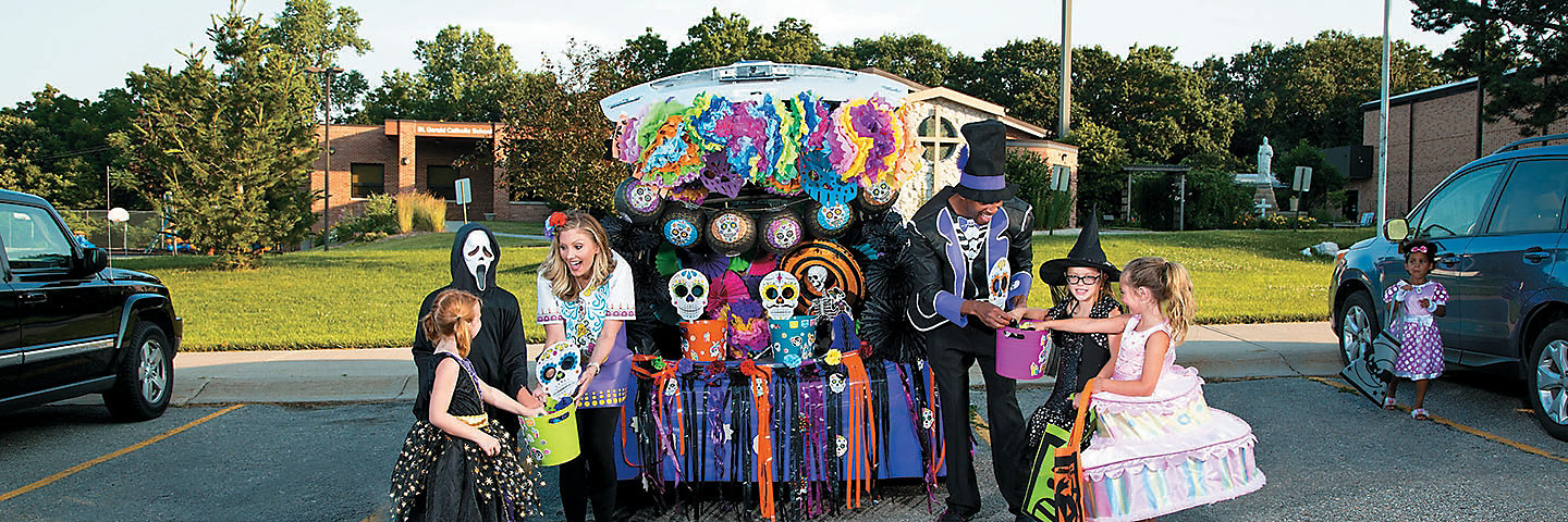 Trunk-or-Treat Day of the Dead Decorating Idea
