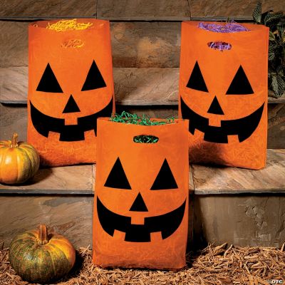 Jack-O’-Lantern Trick-or-Treat Bags
