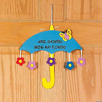 “April Showers Bring May Flowers“ Sign Craft Kit
