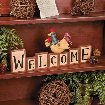 “Welcome” Chicken Table Décor