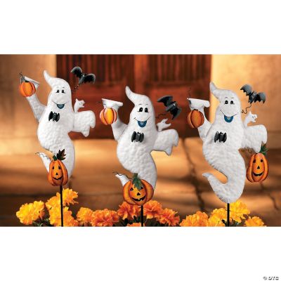 Ghostly Yard Stakes