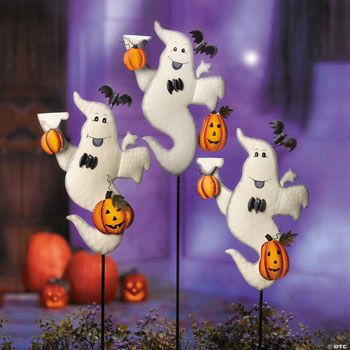 Ghostly Yard Stakes