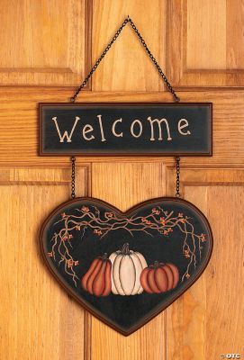 Heart-Warming Autumn “Welcome” Sign