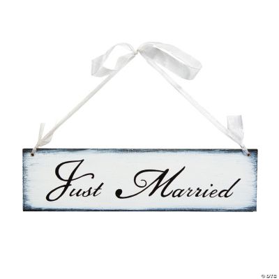 “Just Married” Sign With Ribbon Hanger