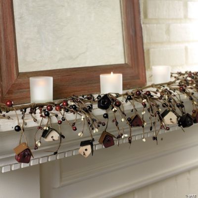 Americana Birdhouse & Berry Garland
