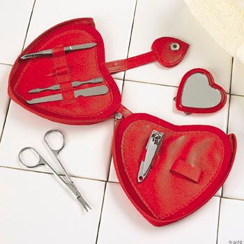 Manicure Set in Heart-Shaped Case