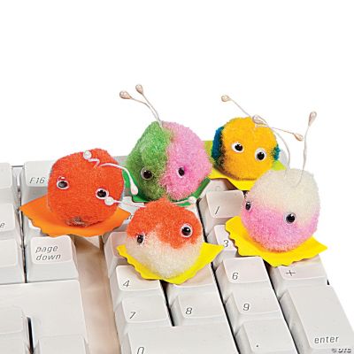 Two-Color Pom-Pom Critters