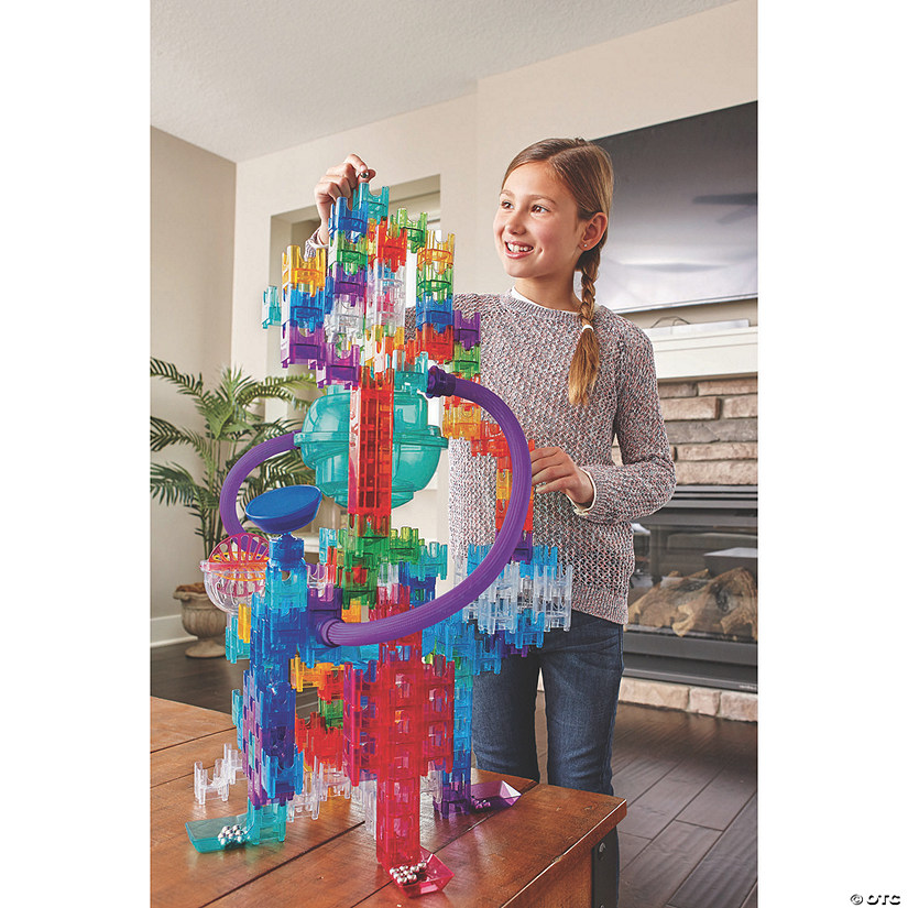 Q-BA-MAZE 2.0: Ultimate Stunt Set with FREE Light-Up Cube Pack Image