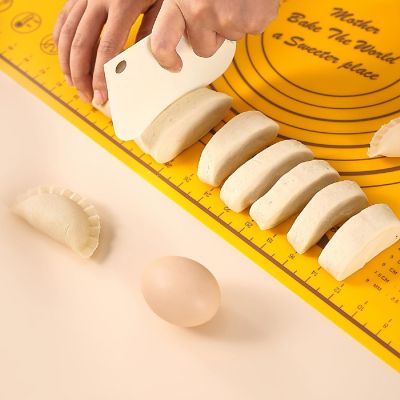 1pc Bear Cartoon Kneading Pad Rolling Pin; Baking Set (Orange & White) Image 2