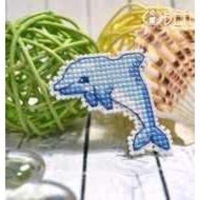 Badge-dolphin 1096 Plastic Canvas Oven Counted Cross Stitch Kit Image 1