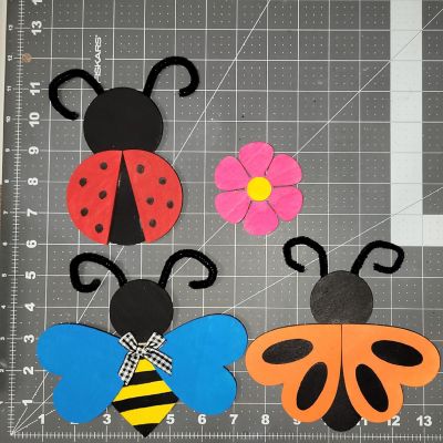 Ink and Trinket Kids DIY Pollinator Magnet Painting Craft Kit, Makes 4 Image 3