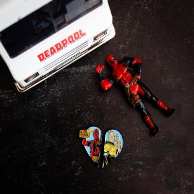 Marvel Deadpool and Cable Limited Edition Enamel Pin  NYCC 2018 Exclusive Image 2