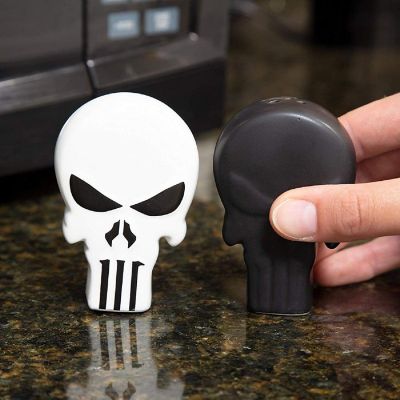 Marvel The Punisher Black & White Skull Logo Ceramic Salt & Pepper Shaker Set Image 2