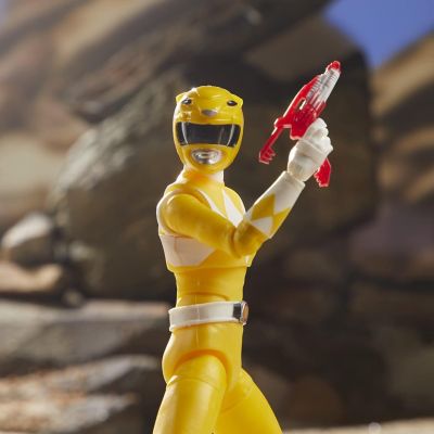 Power Rangers Lightning Collection Action Figure  Mighty Morphin Yellow Ranger Image 3