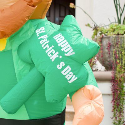 Presence - 5.9 FT St Patricks Day Leprechaun Inflatable Image 2