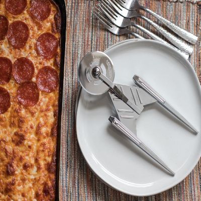 Star Trek Discovery Crossfield Starship Metal Pizza Cutter Image 2