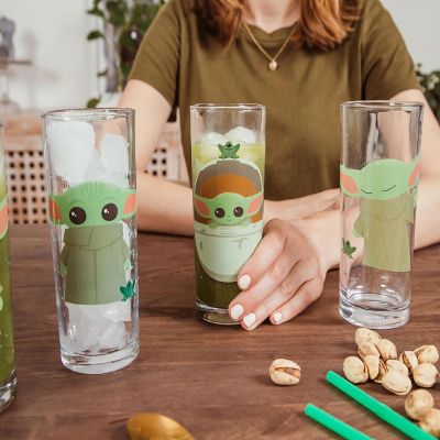 Star Wars: The Mandalorian Grogu With Frog 10-Ounce Tumbler Glasses  Set of 4 Image 3