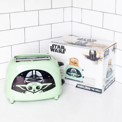 Uncanny Brands Star Wars The Mandalorian Grogu 2-Slice Toaster- Toasts Baby Yoda onto Your Toast Image 1