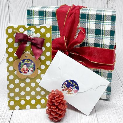 Wrapables Christmas Stickers Label Roll, Holiday Stickers (500 pcs), Santa Claus Image 3