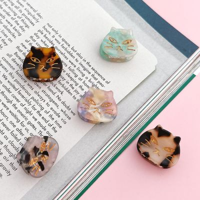 Wrapables Speckled Mini Cat Hair Claws Resin Marble Cat Face Hair Clips (Set of 5) Image 3