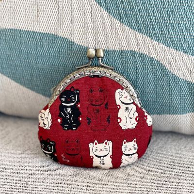 Wrapables Stylish Decorative Coin Purse, Clasp Wallet, Red Fortune Cat Image 3