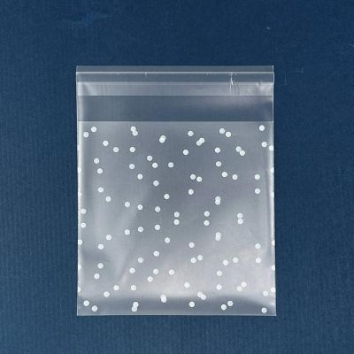 Wrapables Transparent Self-Adhesive 4" x 4" Candy and Cookie Bags, Favor Treat Bags for Parties, Wedding and Christmas (200pcs), White Dots Image 1