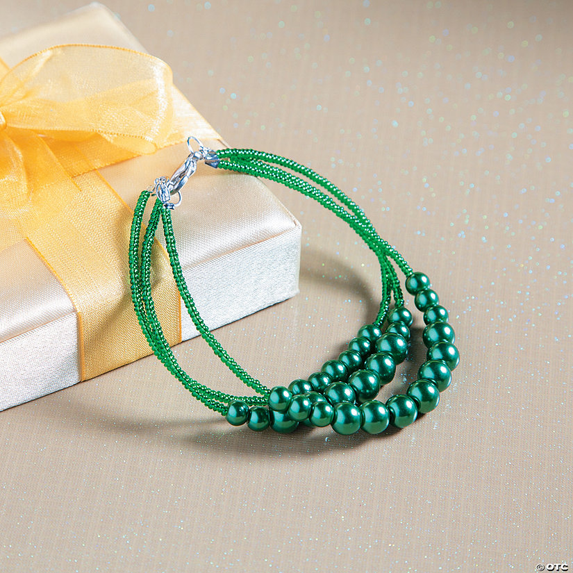 St. Patrick's Day Pearl Bracelet Idea Image