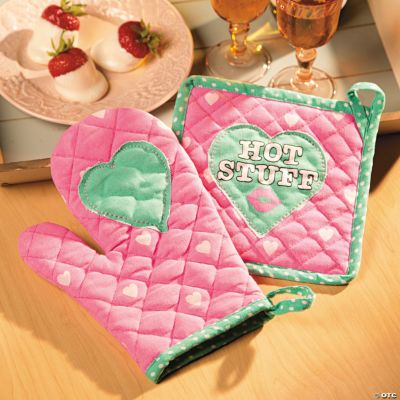 Valentine Oven Mitt & Hot Pad Set Discontinued