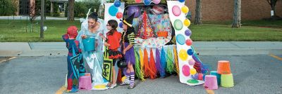 Trunk-or-Treat Jesus' Love Is So Sweet Decorating Idea