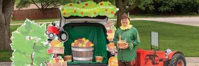 Fall Harvest Trunk-or-Treat Décor Idea