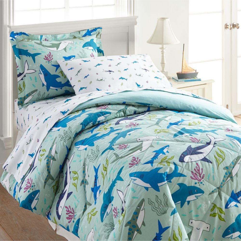 Wildkin Shark Attack 5 pc 100% Cotton Bed in a Bag - Twin From MindWare