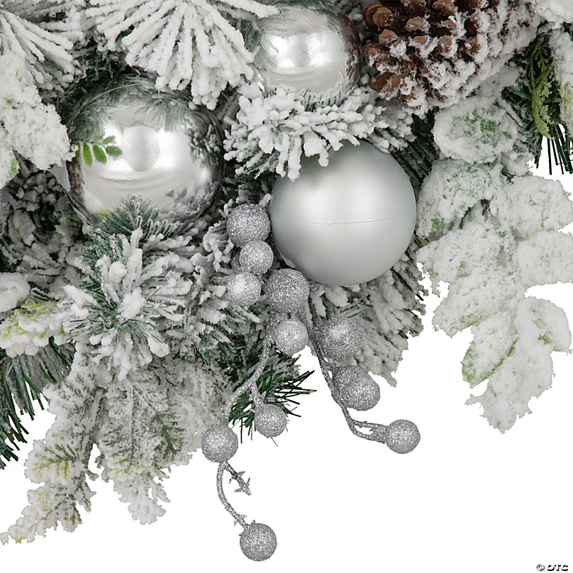 Platinum Twig Wreath: Decorative Glittered Winter Wreath - Platt