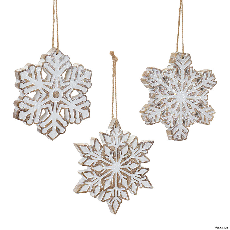 Northlight - 20 Silver Lighted Tinsel Christmas Snowflake Window Decor