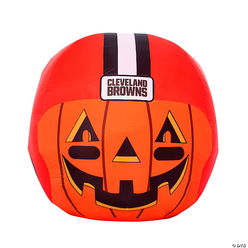 CLEVELAND, OH - OCTOBER 16: Cleveland Browns superfan Pumpkinhead