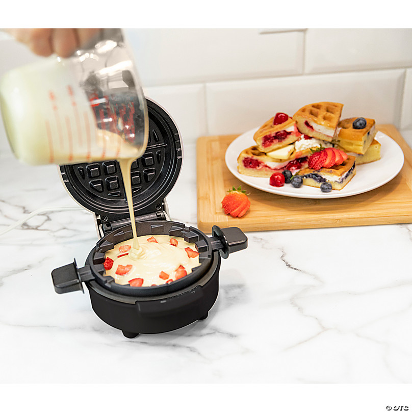 Nostalgia MyMini Vs Dash Mini Waffle Maker - Which One Is Better? 