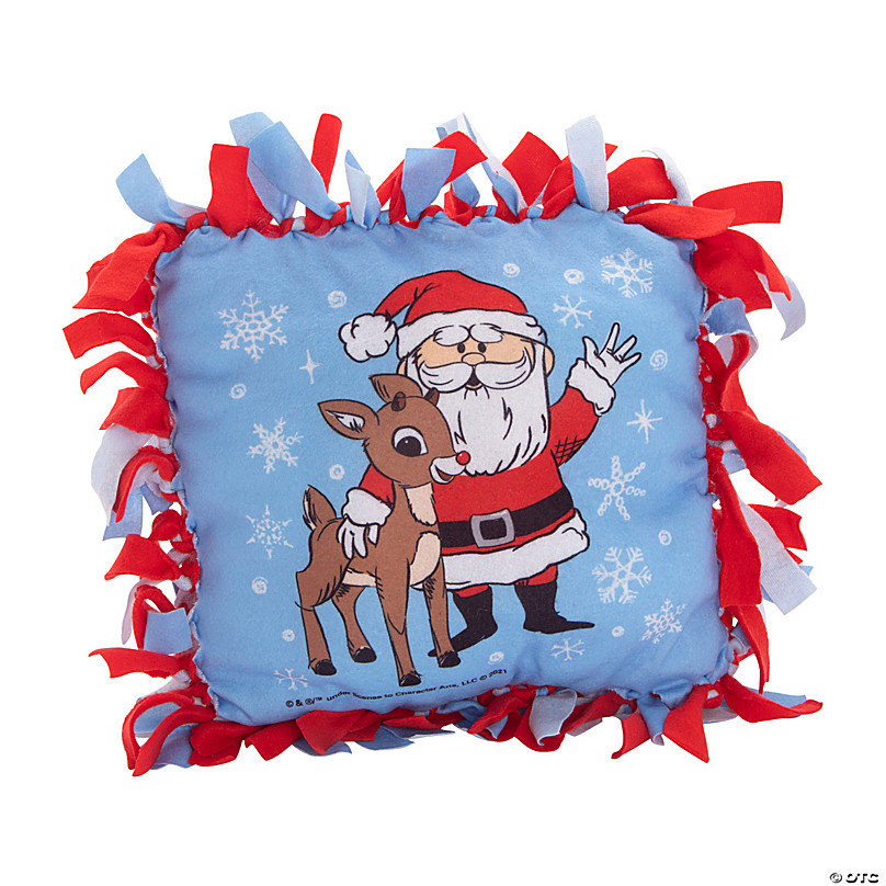 DIY Reindeer Applique Plaid Christmas Pillows - The Crafting Nook