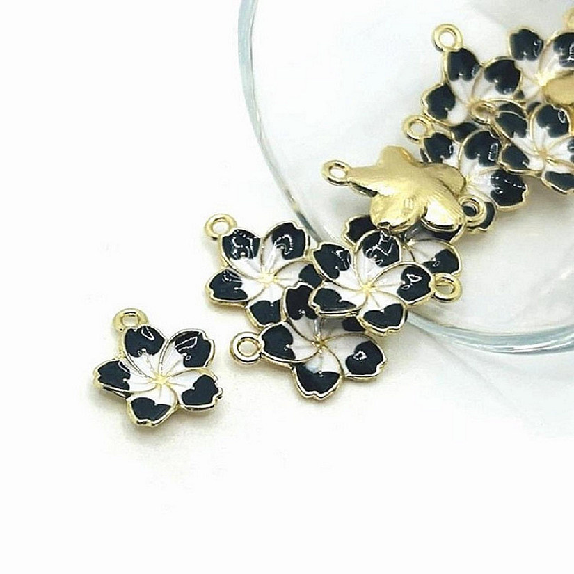 20 Pcs Black and White Flower Charms Image