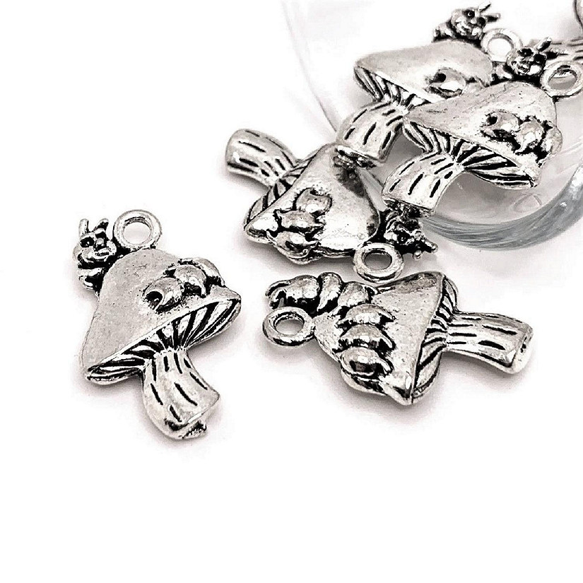 20 Pcs Caterpillar on Mushroom Charms Image
