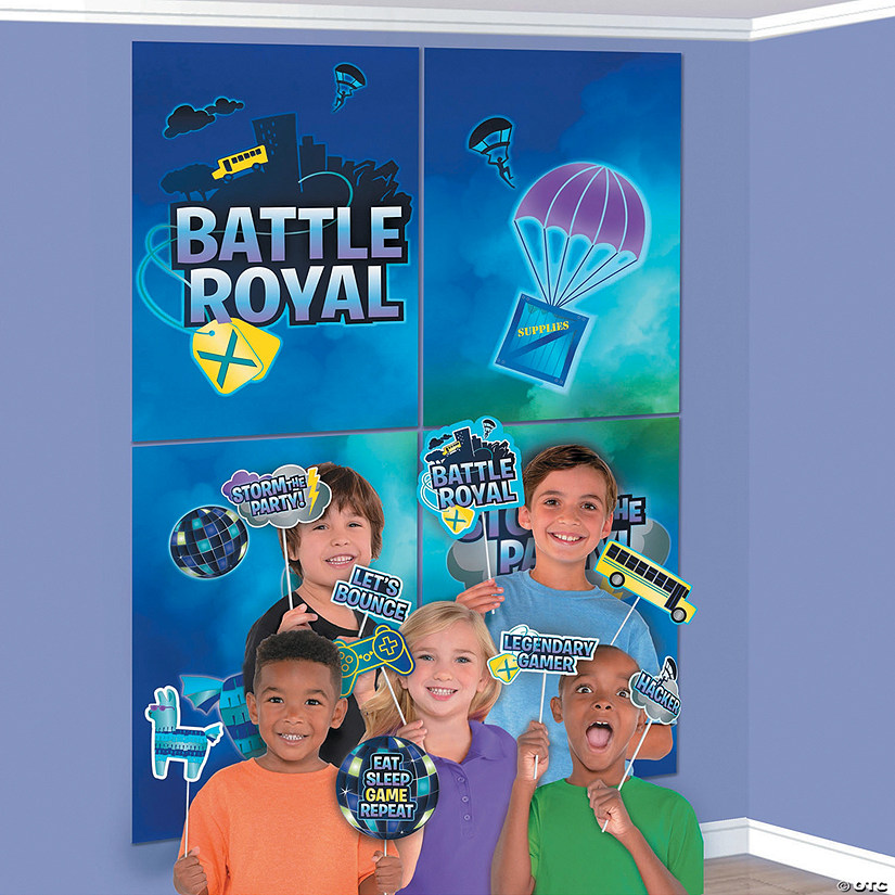 Battle Royal Scene Setter with Photo Stick Props - 16 Pc. Image