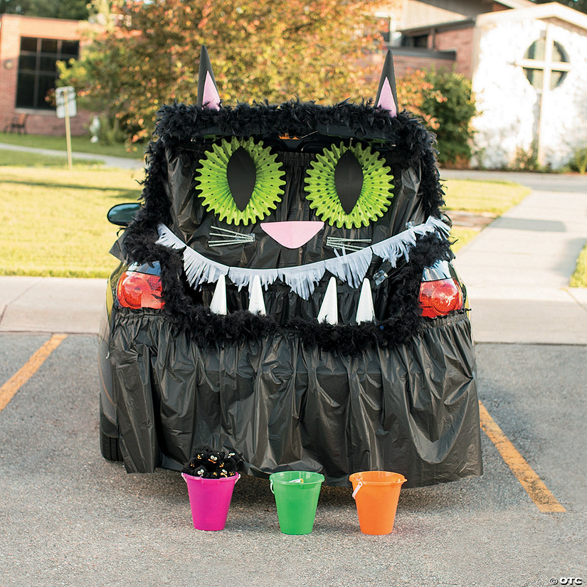 Black Cat Trunk-or-Treat Decorating Kit - 50 Pc. Image