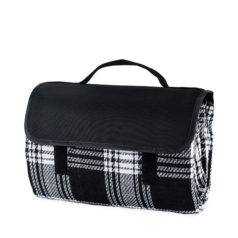 Dine&#8482; Picnic Blanket in Black Plaid Image