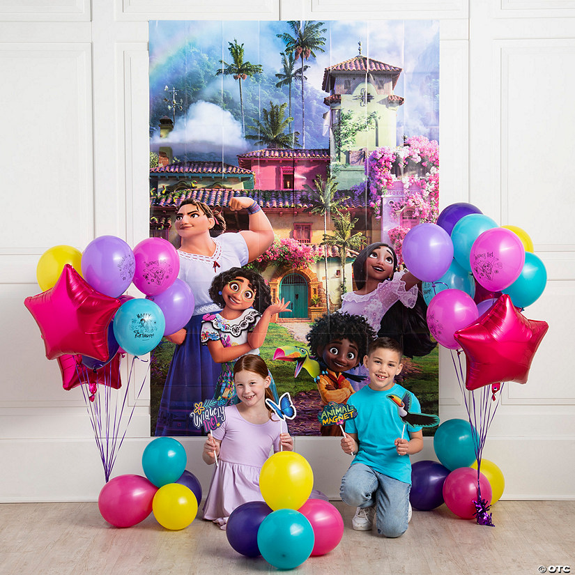 Disney's Encanto Deluxe Birthday Party Decorating Kit - 141 Pc. Image