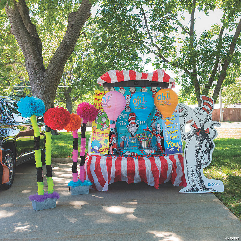 Dr. Seuss™ TrunkorTreat Decorating Kit 63 Pc.