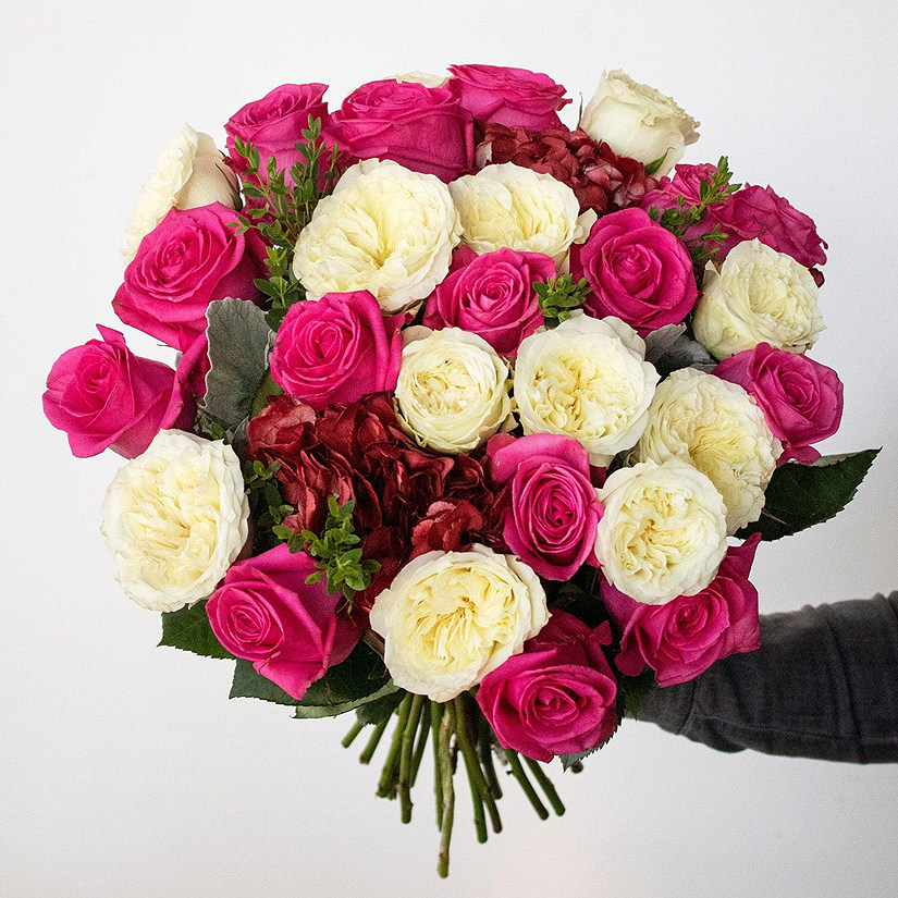 Fresh Valentine's Flowers Cupid's Dream Bouquet Image
