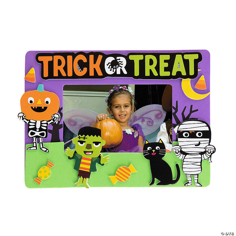 Halloween Ghoul Gang Picture Frame Magnet Craft Kit - Makes 12 Image
