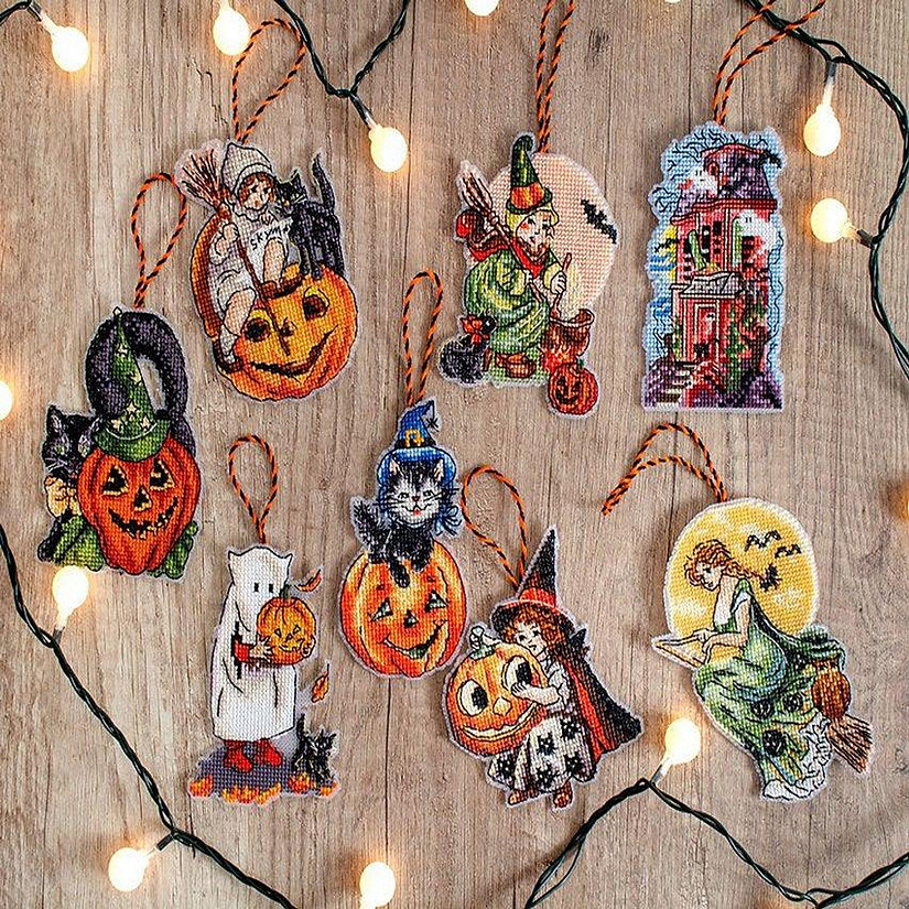 LetiStitch - Counted Cross Stitch Kit Halloween Toys  L8008 Image