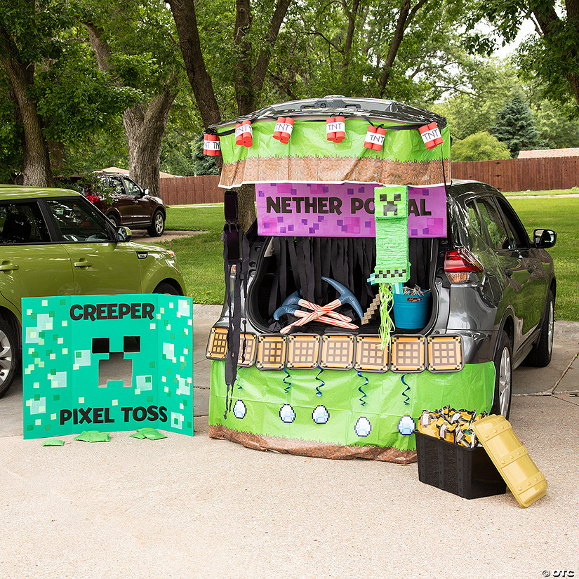 Minecraft<sup>&#174;</sup> Trunk-or-Treat Decorating Kit - 5882 Pc. Image