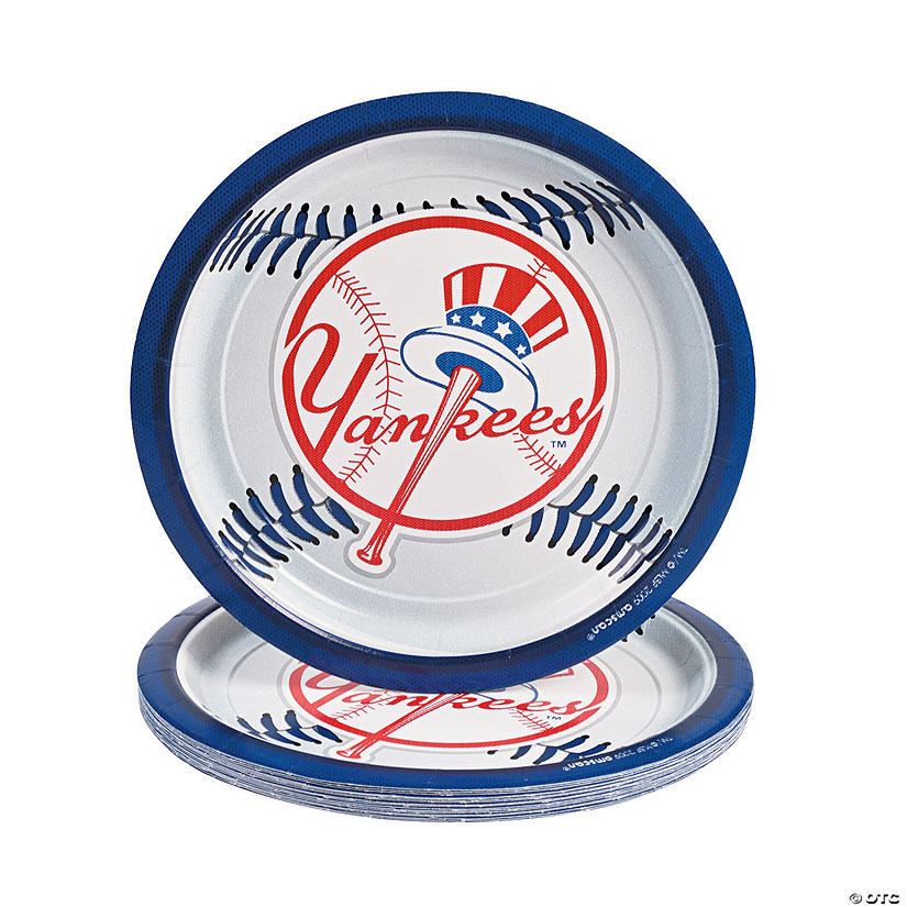 MLB® New York Yankees™ Dinner Plates 18 Ct. Discontinued