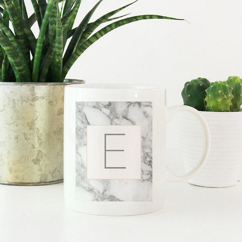 Modern Gray Marble Letter E mug Image