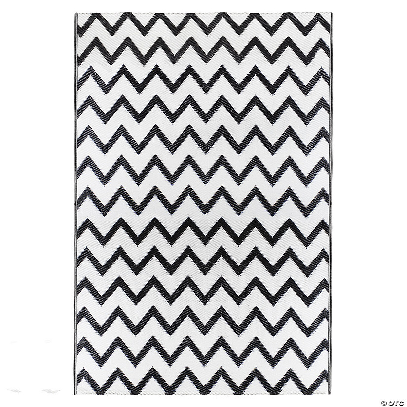 Northlight 4' Proper 6' Black and White Chevron Rectangular Outdoor Area Rug Image
